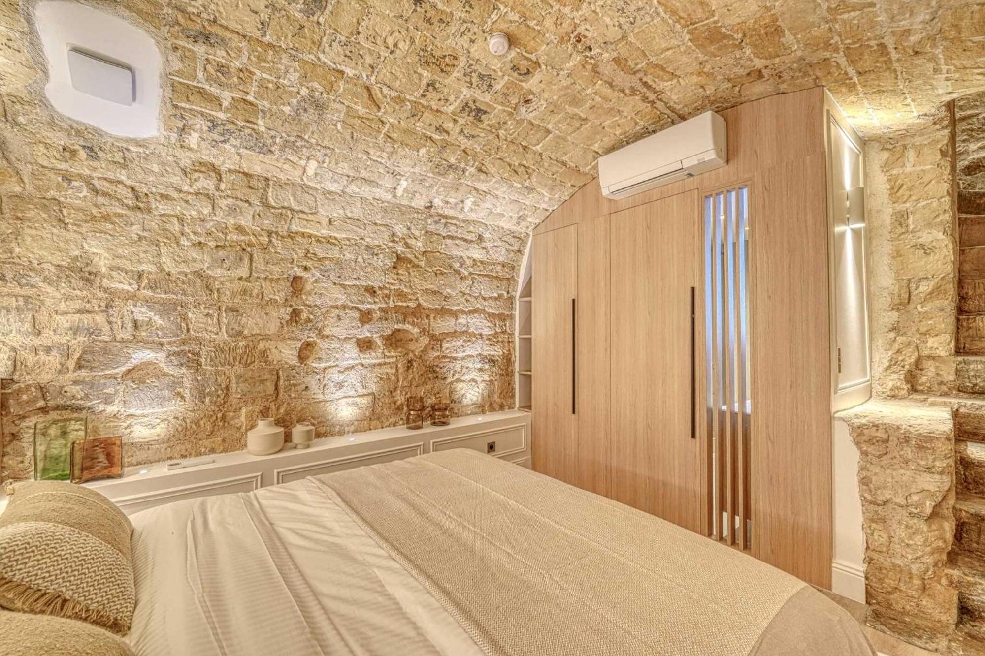 Historic Loft By Architect, Near Louvre Apartment Paris