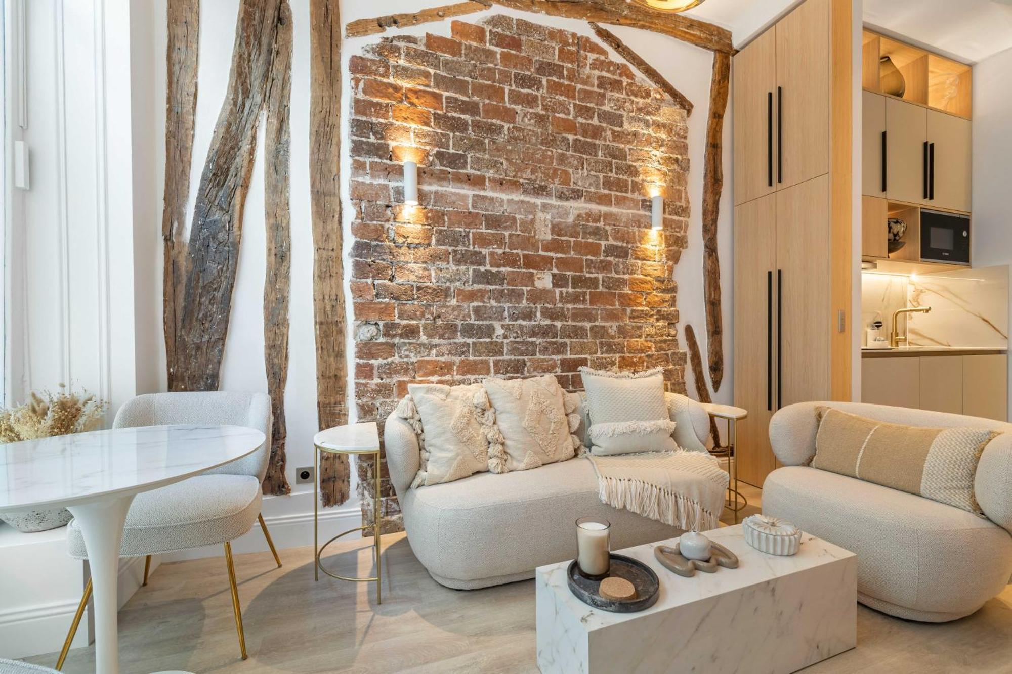Historic Loft By Architect, Near Louvre *